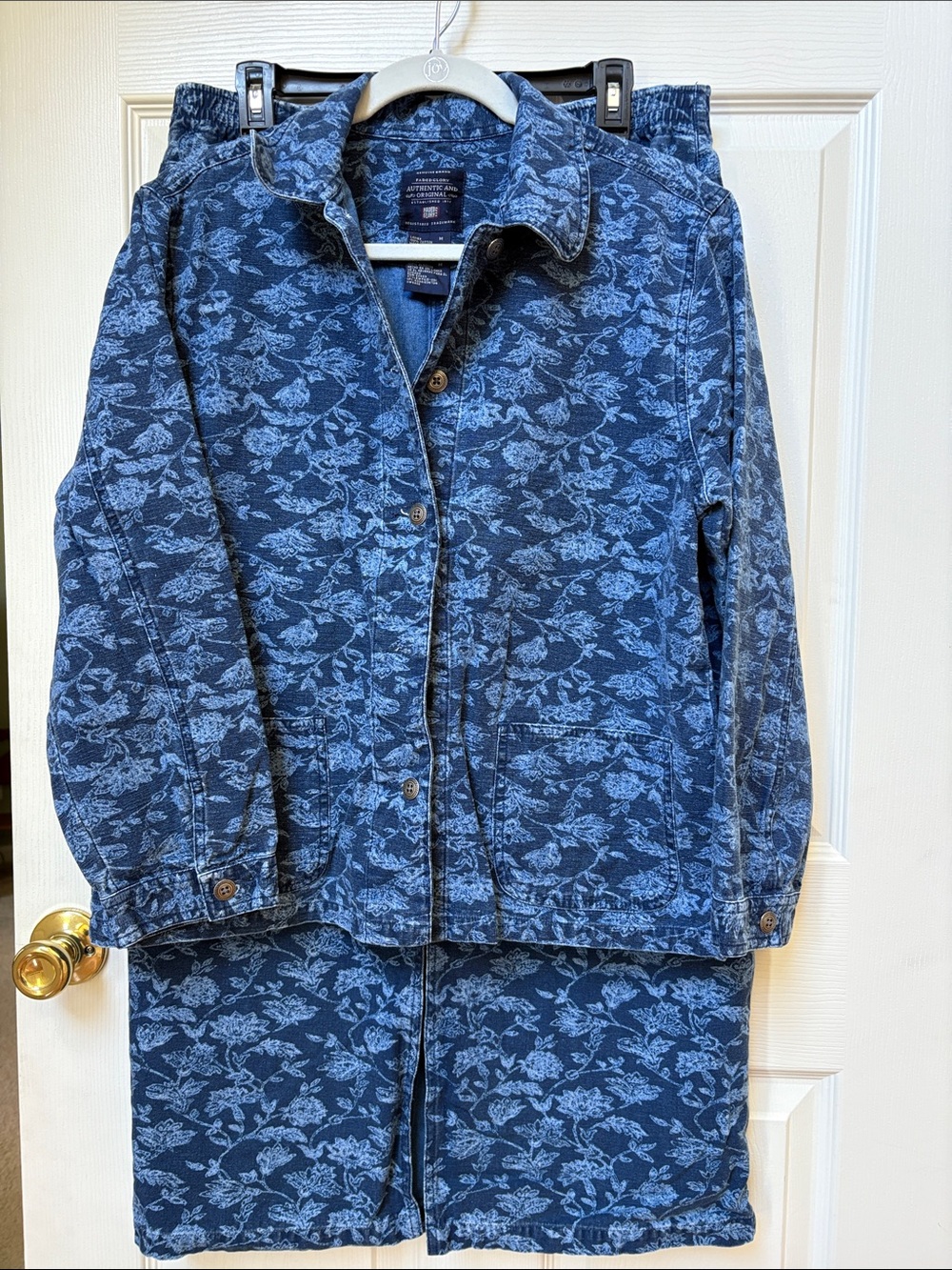 Faded Glory Two-piece set Blue Floral Denim Shirt Jacket and straight Skirt set